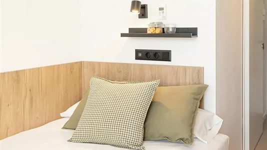 Rooms in Los Bermejales - photo 4