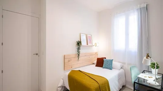 Rooms in Madrid Chamberí - photo 2