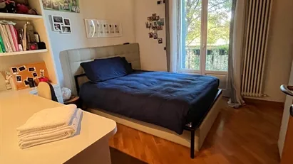 Room for rent in Carate Brianza, Lombardia