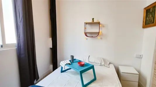 Rooms in Valencia Ciutat Vella - photo 2