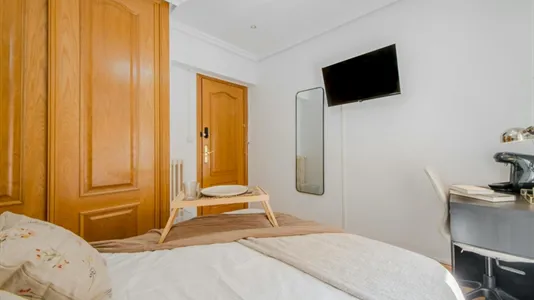 Rooms in Madrid Hortaleza - photo 4