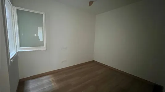 Rooms in Cornellà de Llobregat - photo 3