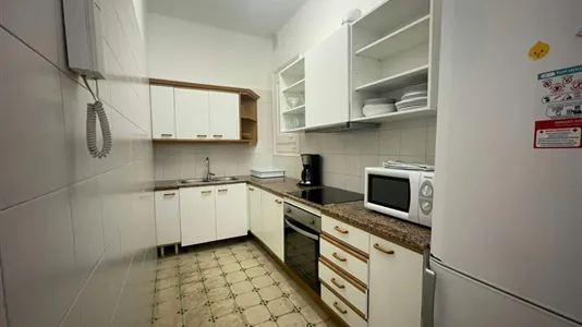 Rooms in Barcelona Eixample - photo 8
