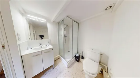 Rooms in Lyon - photo 7