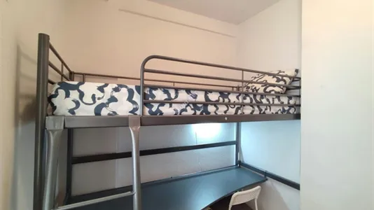 Rooms in Barcelona Sants-Montjuïc - photo 2