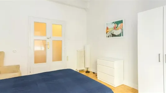 Rooms in Madrid Chamberí - photo 4