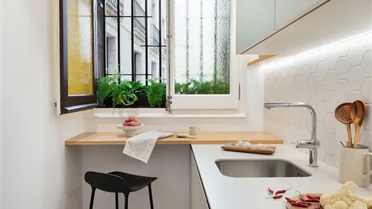 Apartments in Barcelona Ciutat Vella - photo 4