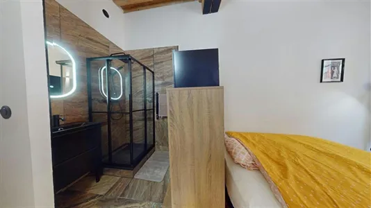 Rooms in Lyon - photo 2