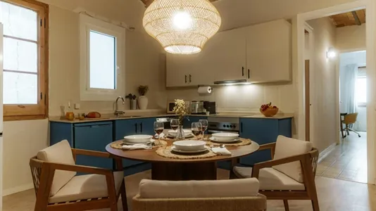 Rooms in Barcelona Ciutat Vella - photo 8