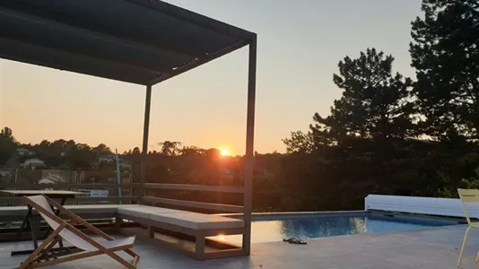 Houses in Lyon - photo 3