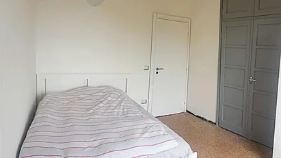 Room for rent in Milano Zona 8 - Fiera, Gallaratese, Quarto Oggiaro, Milan