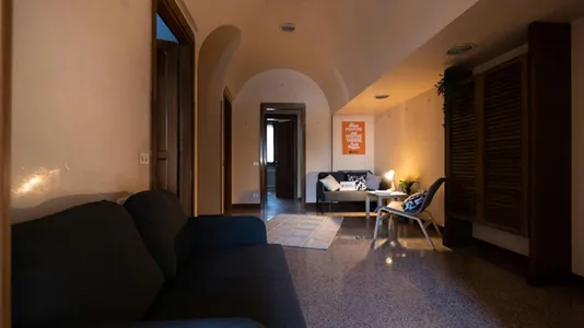 Rooms in Lecco - photo 10