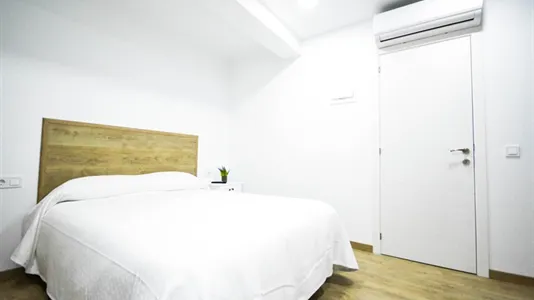 Apartments in Valencia Extramurs - photo 5