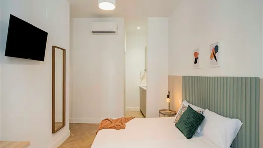 Rooms in Madrid Centro - photo 3