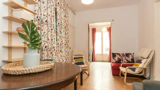 Rooms in Barcelona Ciutat Vella - photo 10
