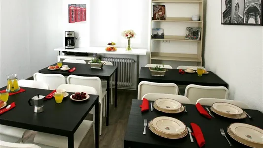 Rooms in Madrid Chamberí - photo 10