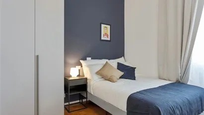 Room for rent in Milano Zona 6 - Barona, Lorenteggio, Milan