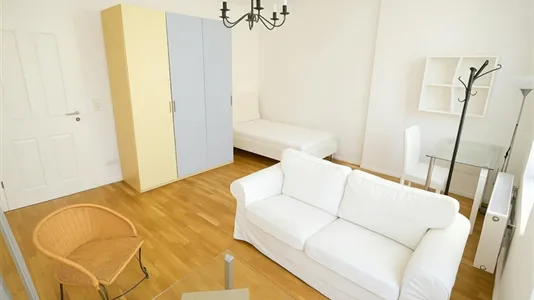 Rooms in Frankfurt Süd - photo 2