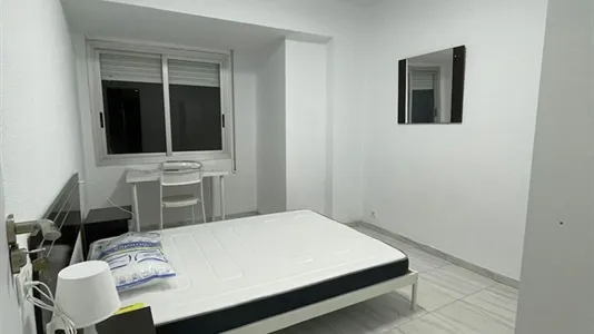 Rooms in Castellón de la Plana/Castelló de la Plana - photo 1