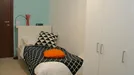 Room for rent, Turin, Piemonte, &lt;span class=&quot;blurred street&quot; onclick=&quot;ProcessAdRequest(12157144)&quot;&gt;&lt;span class=&quot;hint&quot;&gt;See streetname&lt;/span&gt;[xxxxxxxxxxxxx]&lt;/span&gt;