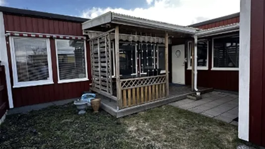 Houses in Västerås - photo 2
