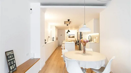 Apartments in Barcelona Eixample - photo 2