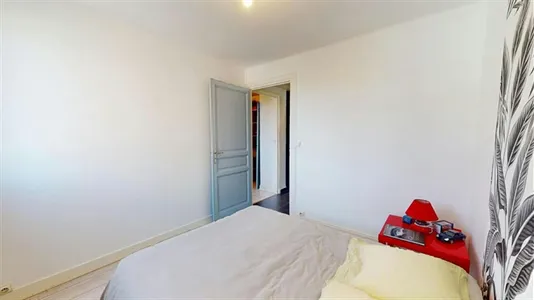 Apartments in Saint-Étienne - photo 5