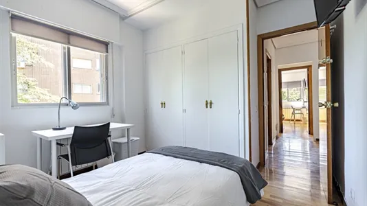 Rooms in Guadalajara - photo 4