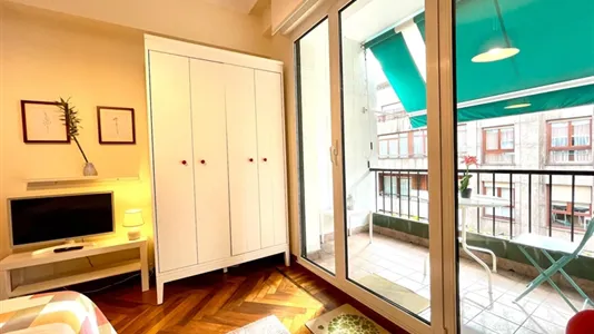 Rooms in Bilbao - photo 9
