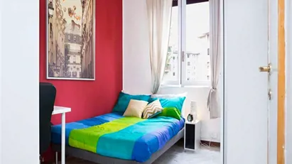 Room for rent in Milano Zona 6 - Barona, Lorenteggio, Milan