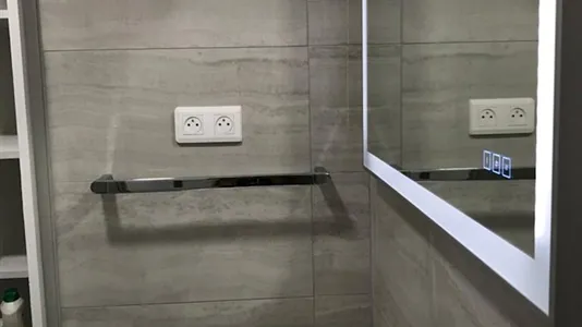 Apartments in Paris 16éme arrondissement (North) - photo 5