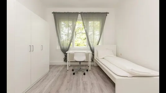 Rooms in Berlin Neukölln - photo 1