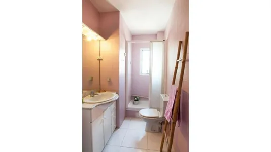 Rooms in Madrid Centro - photo 9