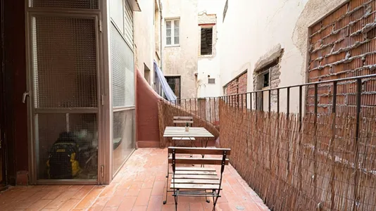 Rooms in Barcelona Ciutat Vella - photo 6
