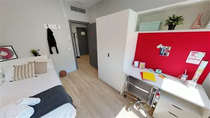 Room for rent in Madrid Moncloa-Aravaca, Madrid
