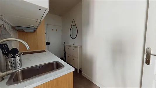 Apartments in Lyon - photo 2