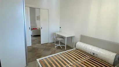 Room for rent in Milano Zona 6 - Barona, Lorenteggio, Milan