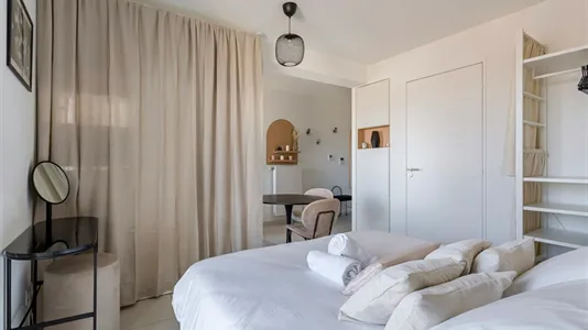 Apartments in Lyon - photo 4