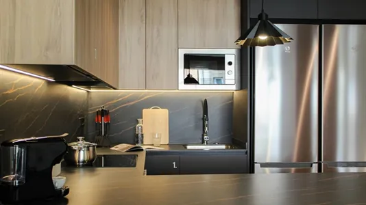 Rooms in Barcelona Eixample - photo 8