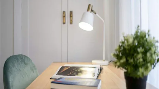 Rooms in Madrid Chamberí - photo 2