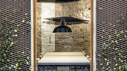 Rooms in Barcelona Ciutat Vella - photo 9