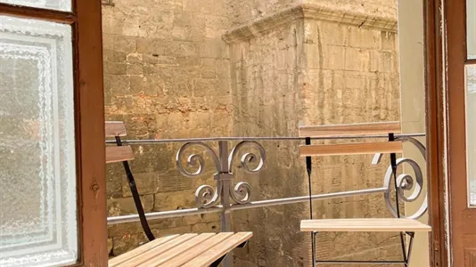 Rooms in Barcelona Ciutat Vella - photo 10