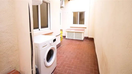 Rooms in Barcelona Eixample - photo 10