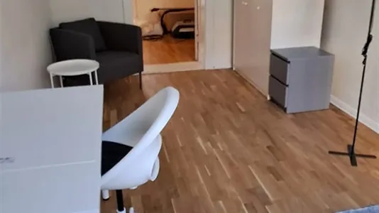 Rooms in Berlin Charlottenburg-Wilmersdorf - photo 8