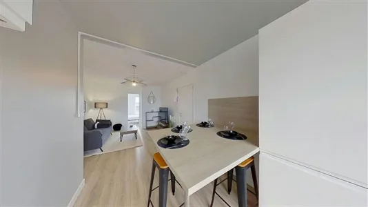 Apartments in Le Mans - photo 2