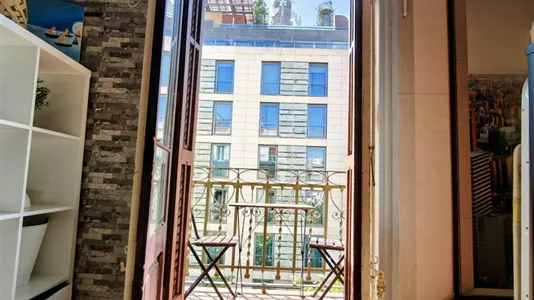 Rooms in Barcelona Eixample - photo 2