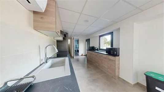 Rooms in Lyon - photo 5