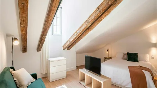 Rooms in Madrid Centro - photo 10