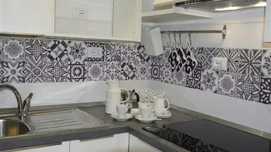 Rooms in Roma Municipio VI – Roma Delle Torri - photo 2