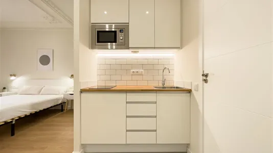 Apartments in Barcelona Ciutat Vella - photo 6